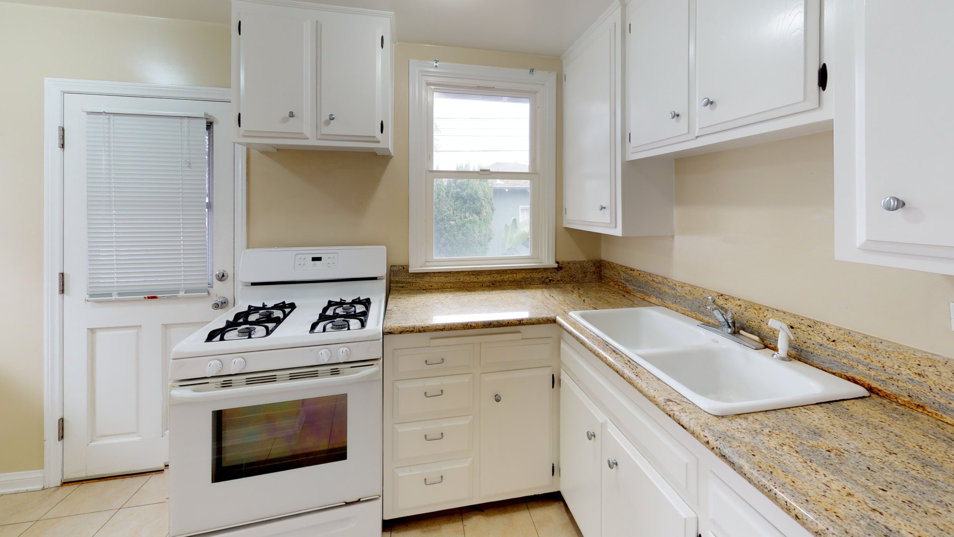 5960 w 85th