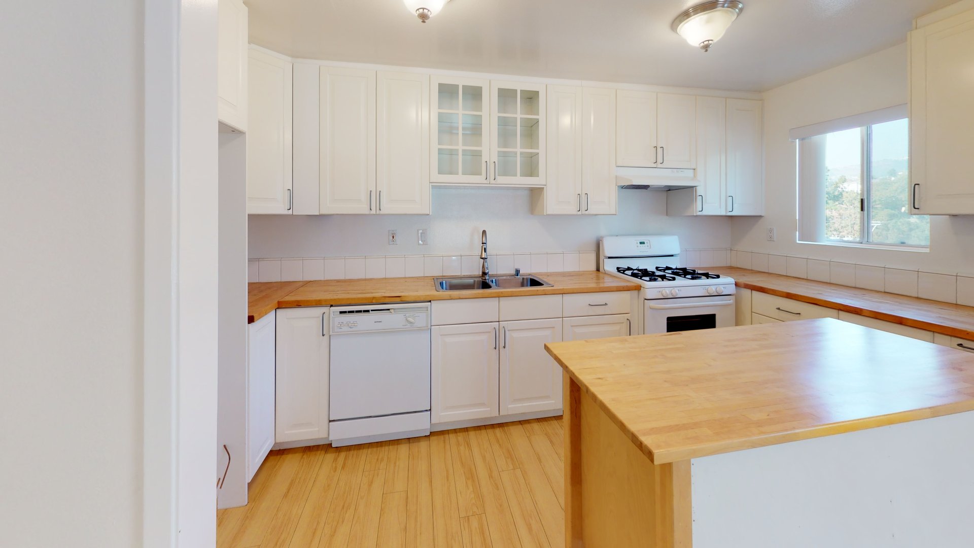 15516 Sunset Blvd Two Bedroom